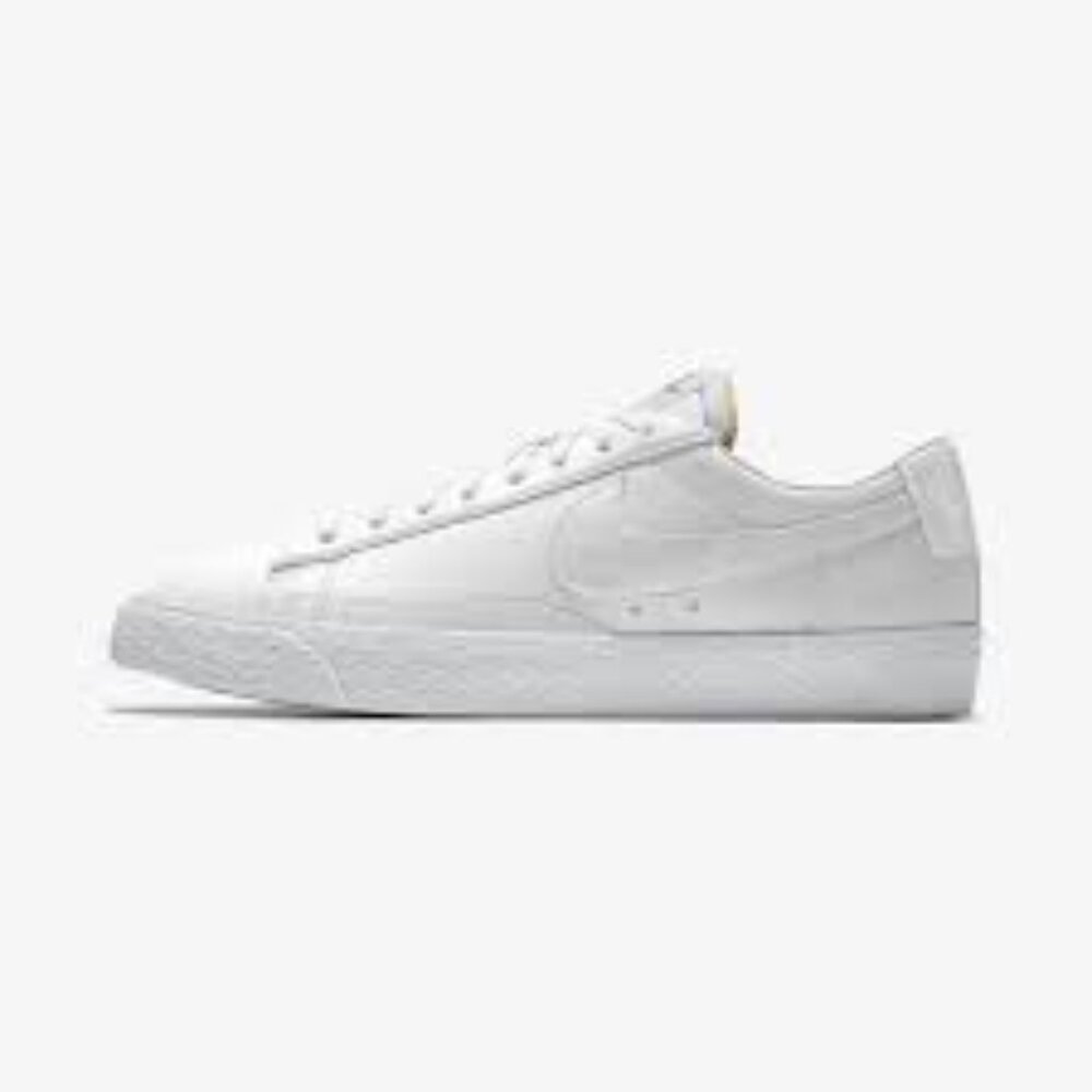 Nike Women's White Blaze Low‎ 77 CW4646-991 Low Top Athletic Sneaker Size 8.5